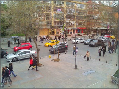 A lively photo from Bagdat Caddesi